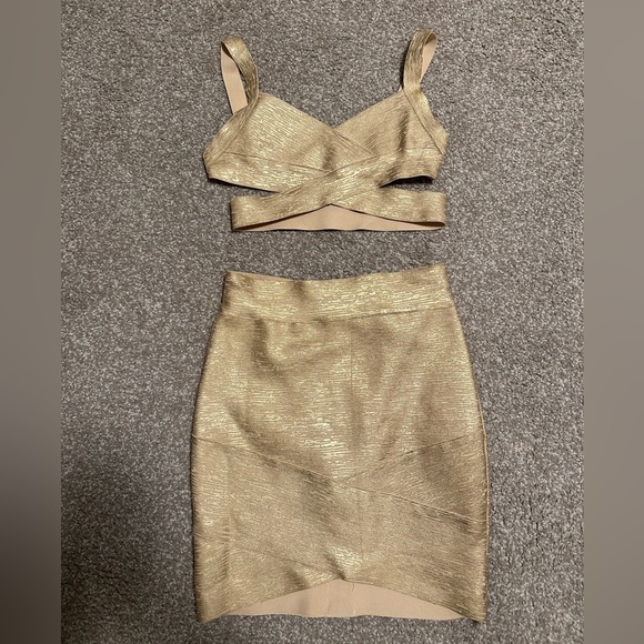 Two Piece Metallic Gold Bandage Set - Picture 3 of 7